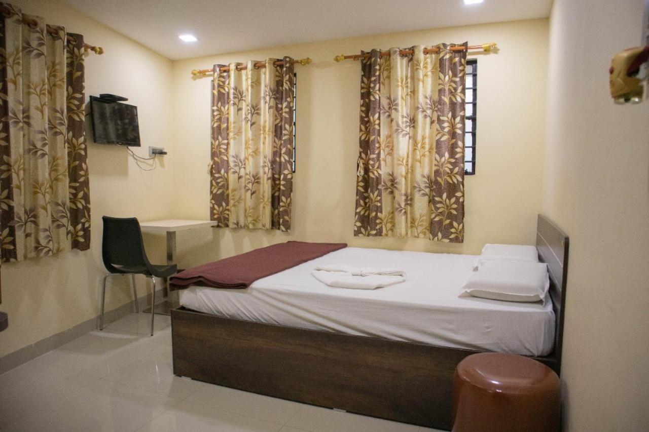 Shri Vasant Lodge Hubli Esterno foto