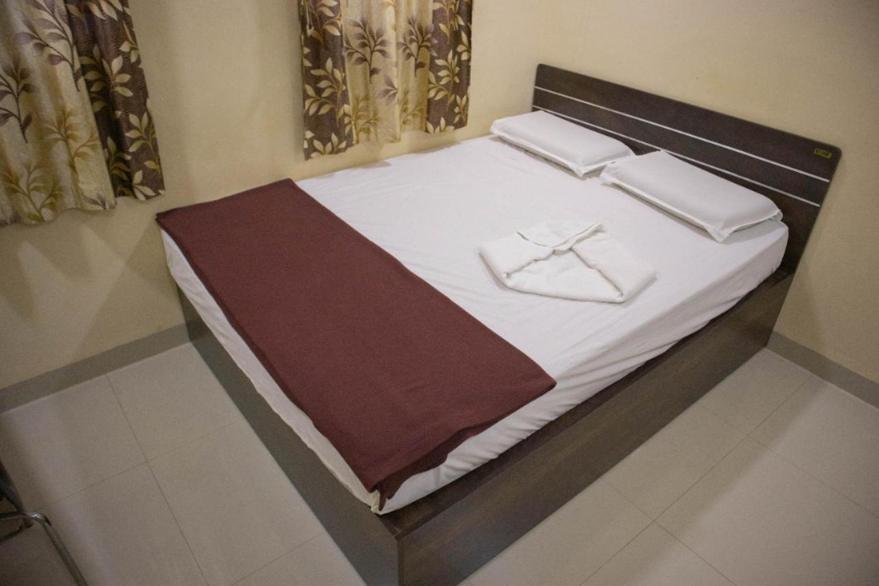 Shri Vasant Lodge Hubli Esterno foto
